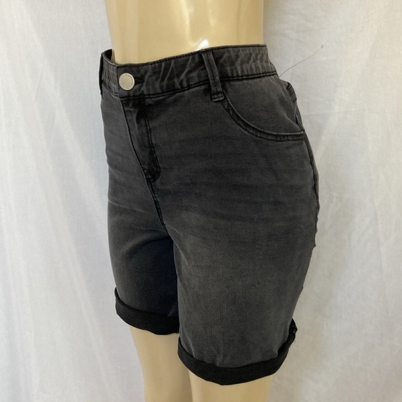 SALE!!! WIT & WISDOM Tummy Control Size 18W Black Vintage Shorts 7” Inseam NWOT - Picture 7 of 7